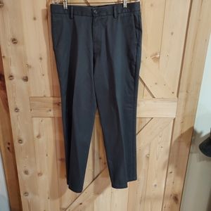 Dockers Men's Straight Fit Pants 32 x 29 Charcoal Gray Flat Front. Excellent Co
